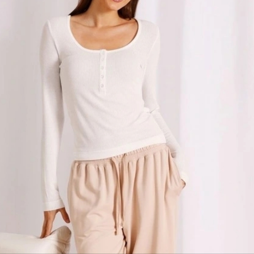 White Long Sleeve Women's Top Size L